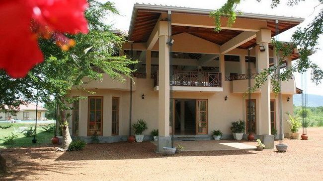 Hibiscus Garden Hotel Tissamaharama Bagian luar foto